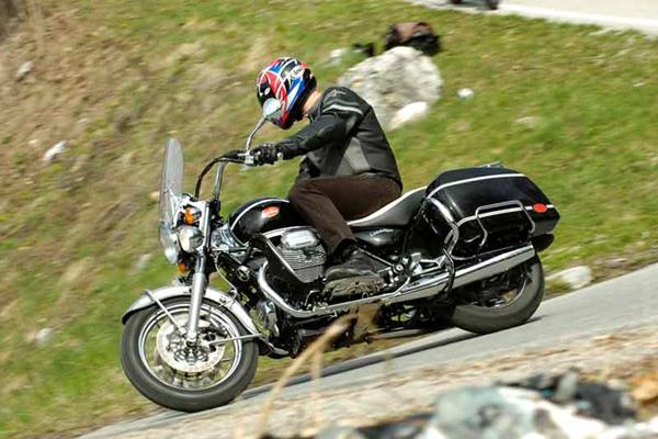 Moto Guzzi California 1100EV motorcycle review - Riding