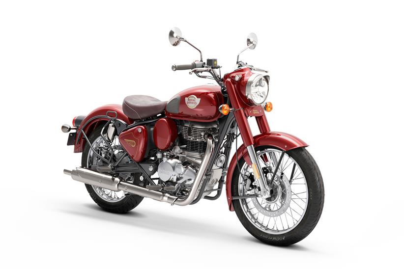 Royal Enfield Classic 350 front three quarters