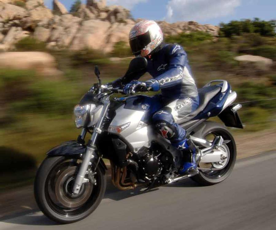 Suzuki GSR600 motorcycle review - Riding