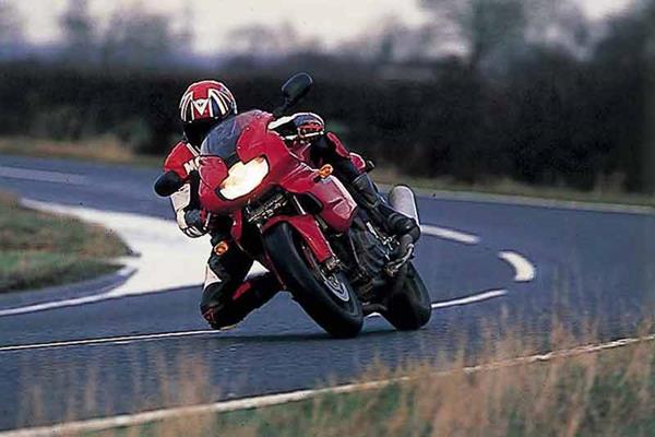 Ducati 750SS motorcycle review - Riding