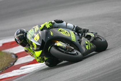 Rossi posts fastest in Sepang 