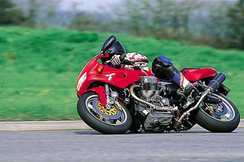 Moto Guzzi Daytona 1000 Red Starline 1:24 STR99013 