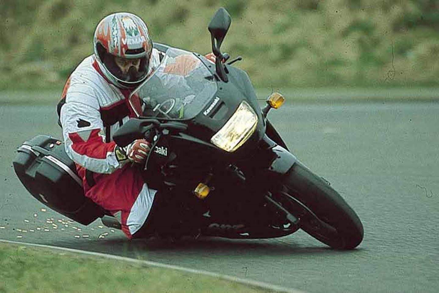 KAWASAKI GPZ1100 (1995-1998) Review | Specs & Prices | MCN