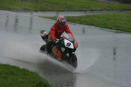 Harris tackling the conditions at Mondello in 2006 