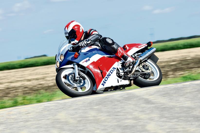 Honda VFR400R NC30