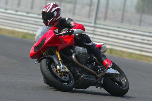 Moto Guzzi MGS-01 Corsa motorcycle review - Riding