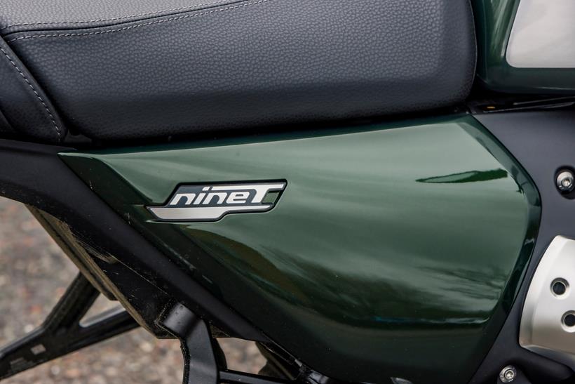 BMW R12 nineT badge and bodywork