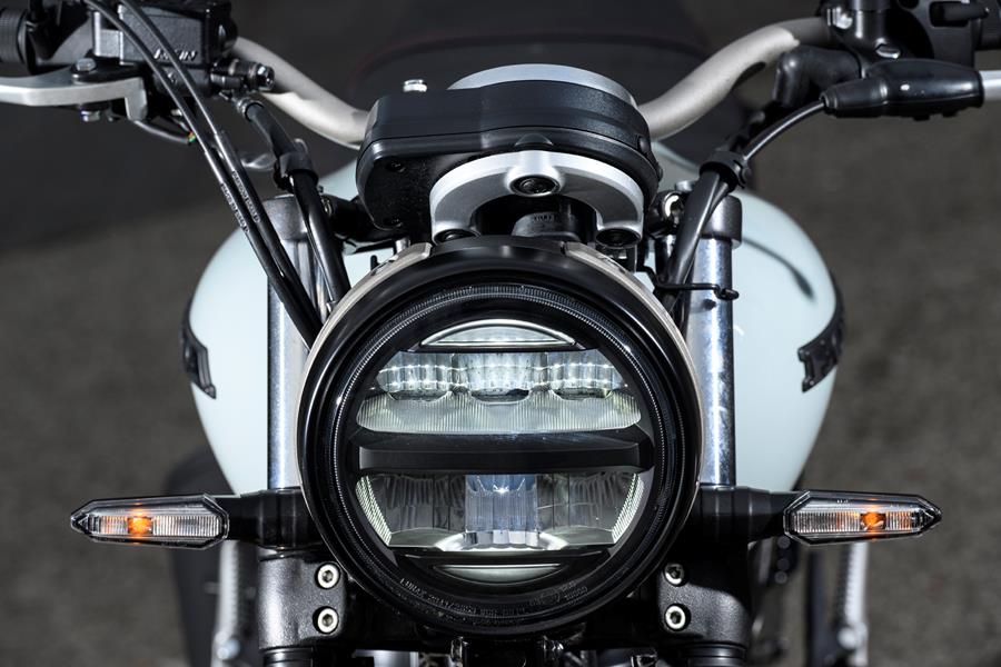 2025-on Honda GB350S detailed shot of LED light