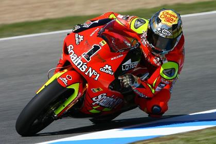 Lorenzo continues dominant form