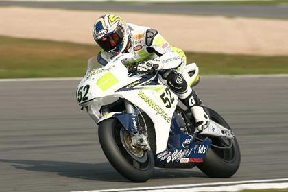 JT wins the first race at Donington