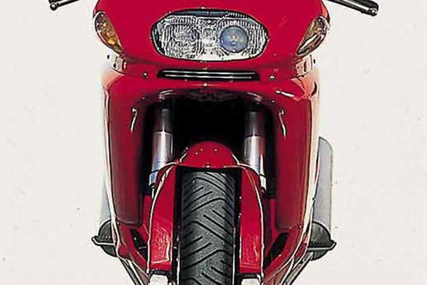 ドゥカティ　ST4   916cc 2000 Ducati ST4 916 Sport Touring at its Finest! - YouTube
