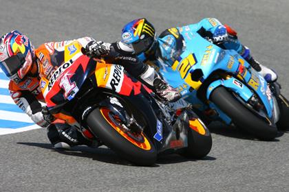 Hayden, seen here fighting for a place with John Hopkins, was made to battle in Jerez