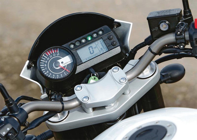 Culasse Avec Arbre à Cames Pour Hyosung GTR650 / Comet - Modèle à Carburateur, Occasion Fonctionnelle