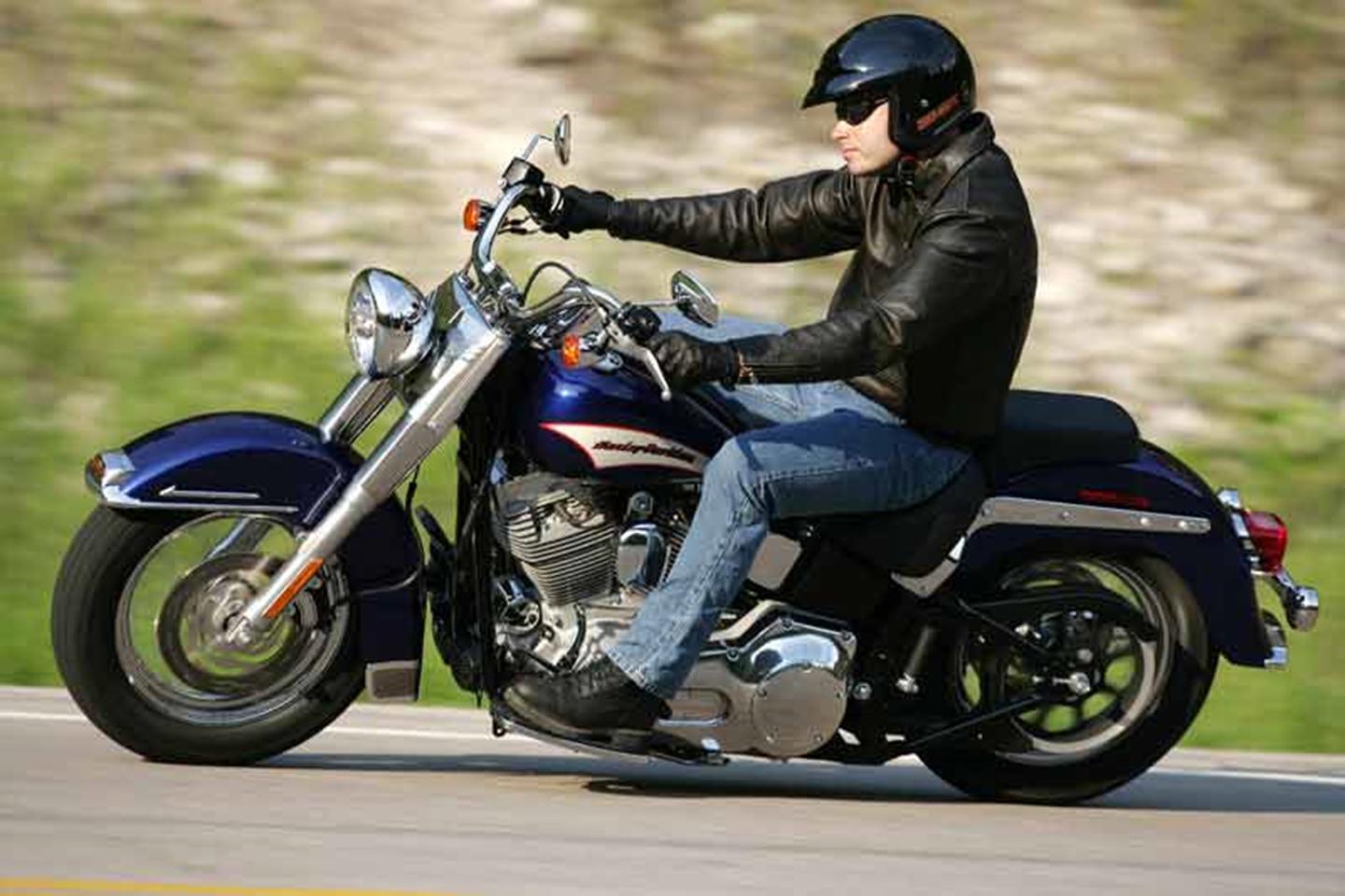 HARLEY-DAVIDSON SOFTAIL (1988-on) Motorcycle Review | MCN