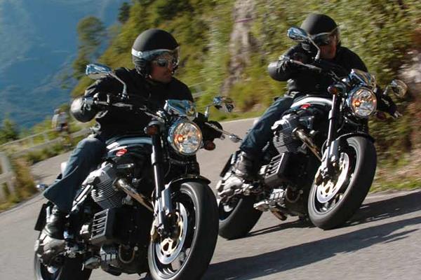 Moto Guzzi 1100 Griso motorcycle review - Riding