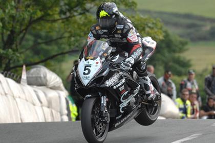 Bruce Anstey breaks records on way to victory in Superstock race (Pic: Pacemaker Press)