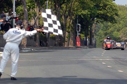 Sidecar Race B -  Molyneux / Long do it again  (Pic: Pacemaker Press)