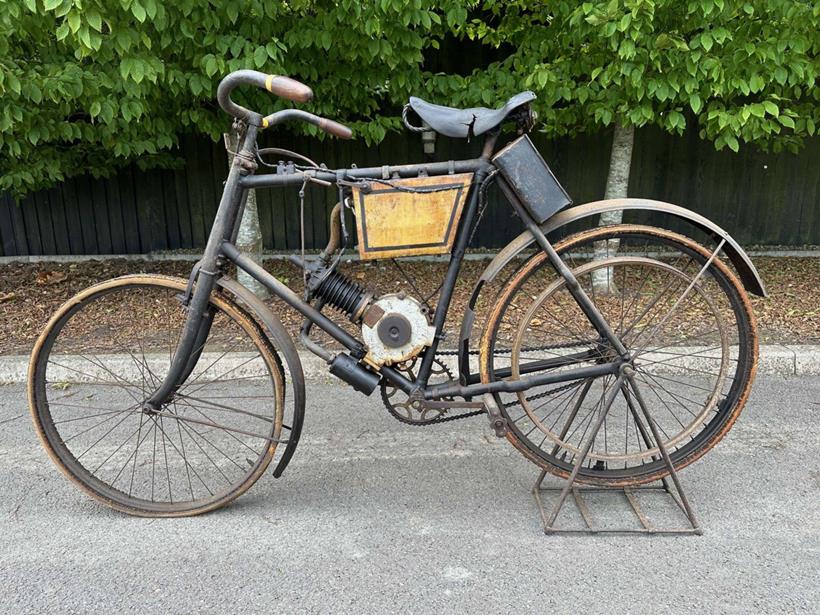 A 1900 motorised bicycle built by the British Motor Traction Company