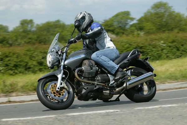 Moto Guzzi Breva 1100 motorcycle review - Riding