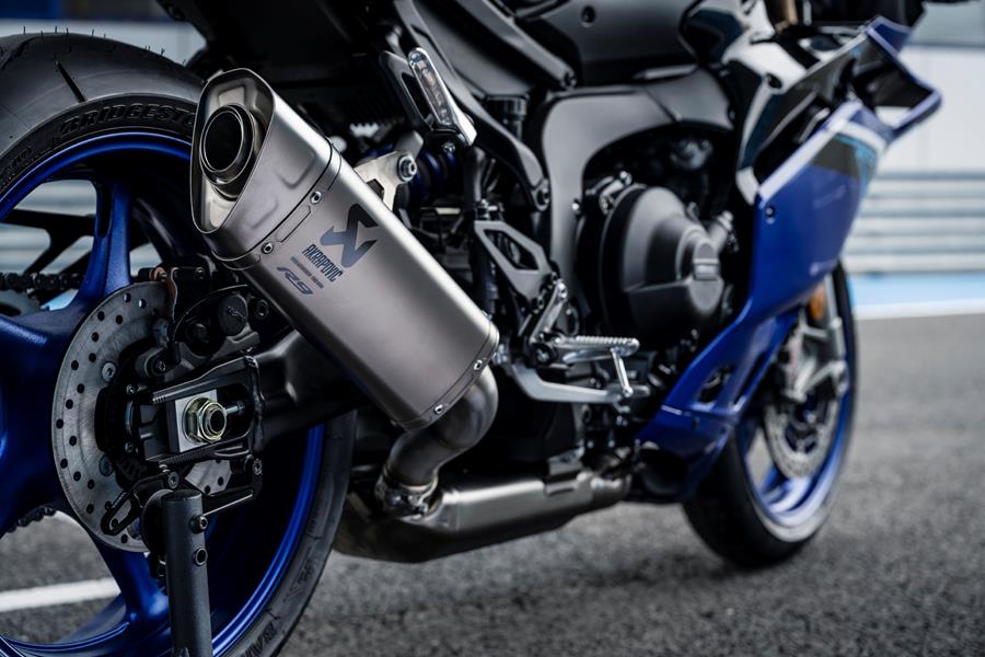 2025-on Yamaha R9 detailed shot of the engine and exhaust
