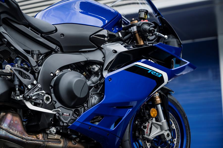 2025-on Yamaha R9 detailed shot of the right hand side
