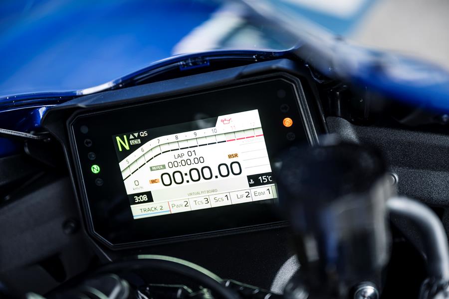 2025-on Yamaha R9 detailed shot of the dash
