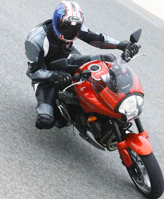 Versus Motorcycle KAWASAKI VERSYS 650 (2006-2009) Review, Specs & Prices