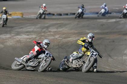 Marco Belli and Pete Boast battle it out at the Aaman Valley half-mile shorttrack