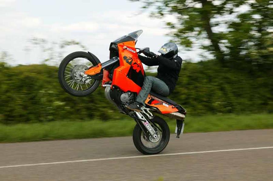 KTM 990 Adventure wheelie