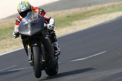 Troy Bayliss got his first chance to ride the 1098 at the weekend