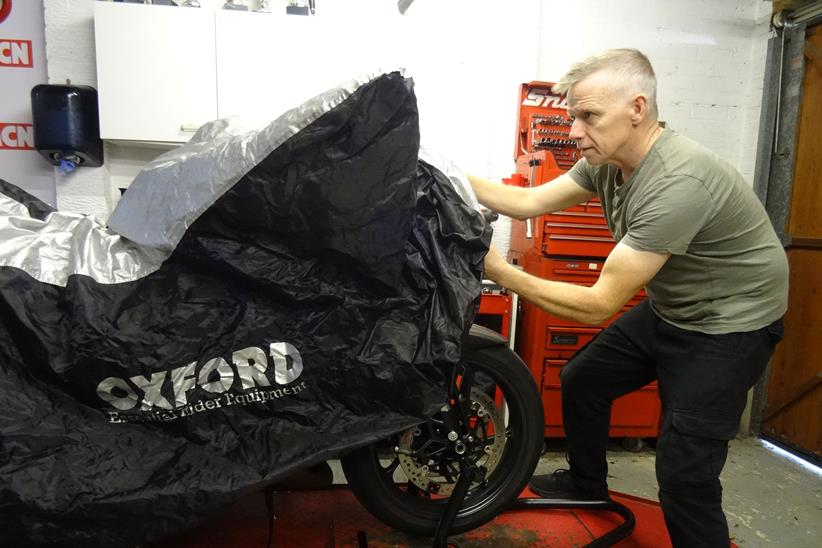 Fitting a motorbike cover