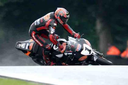 Ryuichi Kiyonari crashes out of race two at Oulton Park (Pics: Neil Gilbert) 