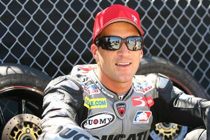 Neil Hodgson is eighth quickest on the Corona Honda Fireblade at Laguna Seca