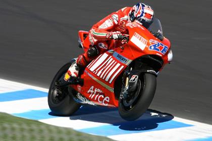 Casey Stoner grabs pole position att he US MotoGP at Laguna Seca