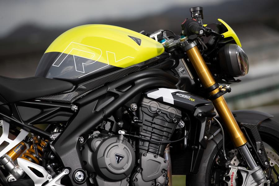 2025 Triumph Speed Triple 1200 RX, Öhlins smart EC3 front and rear