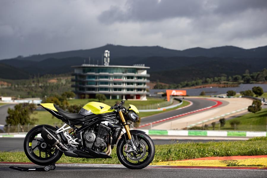 2025 Triumph Speed Triple 1200 RX, overlooking Portimao circuit 