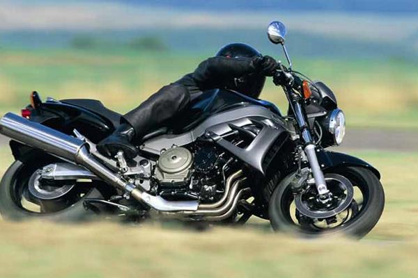 Honda CB1100 X-11 motorycle review - Riding