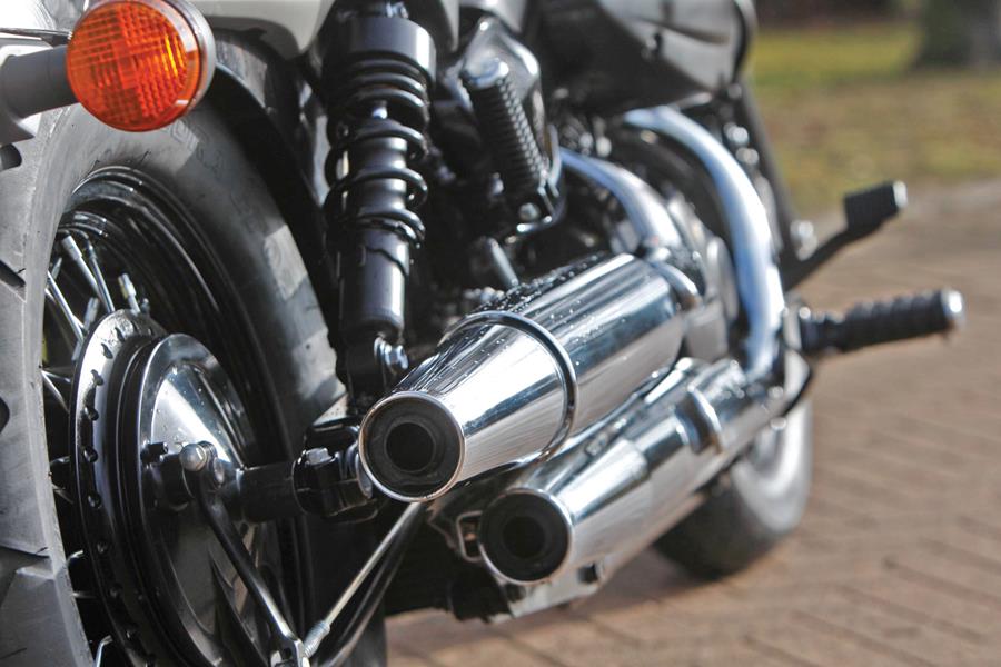 Honda Shadow 750 exhaust