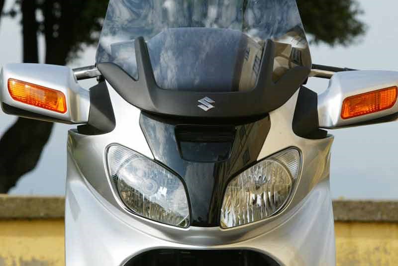 Suzuki Burgman 650 (2003-2015) Review | Specs & Prices