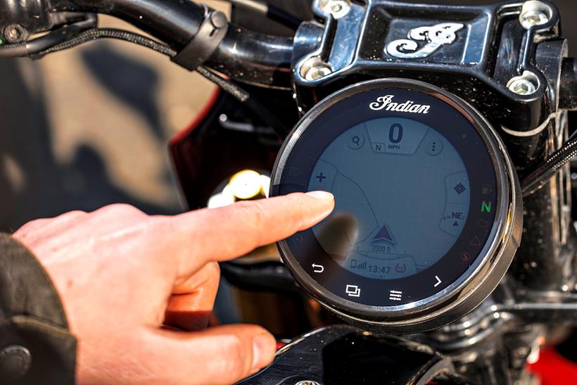 Indian 101 Scout touchscreen TFT