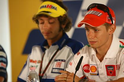 MotoGP world championship leader Casey Stoner denied Valentino Rossi