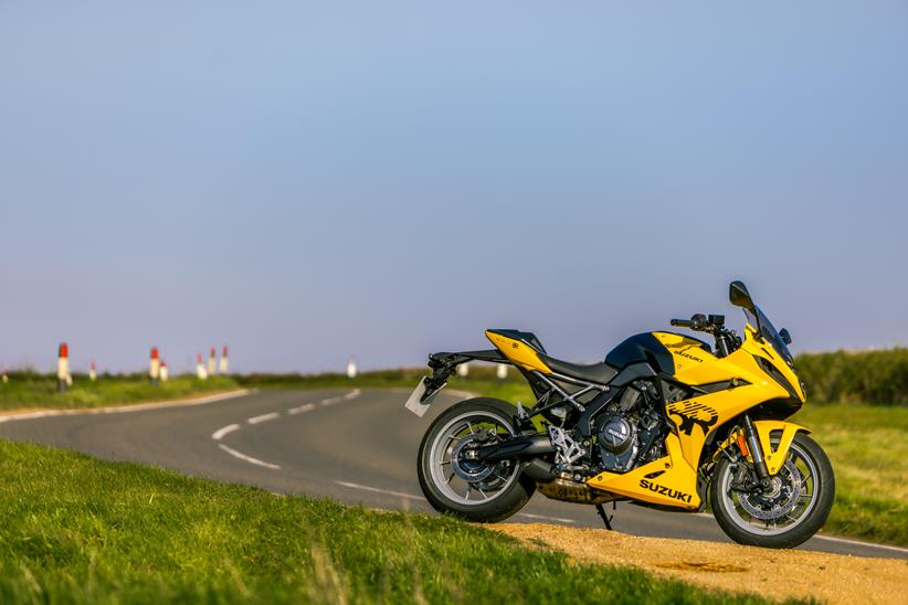 Suzuki GSX-8R Kiiro parked on the roadside