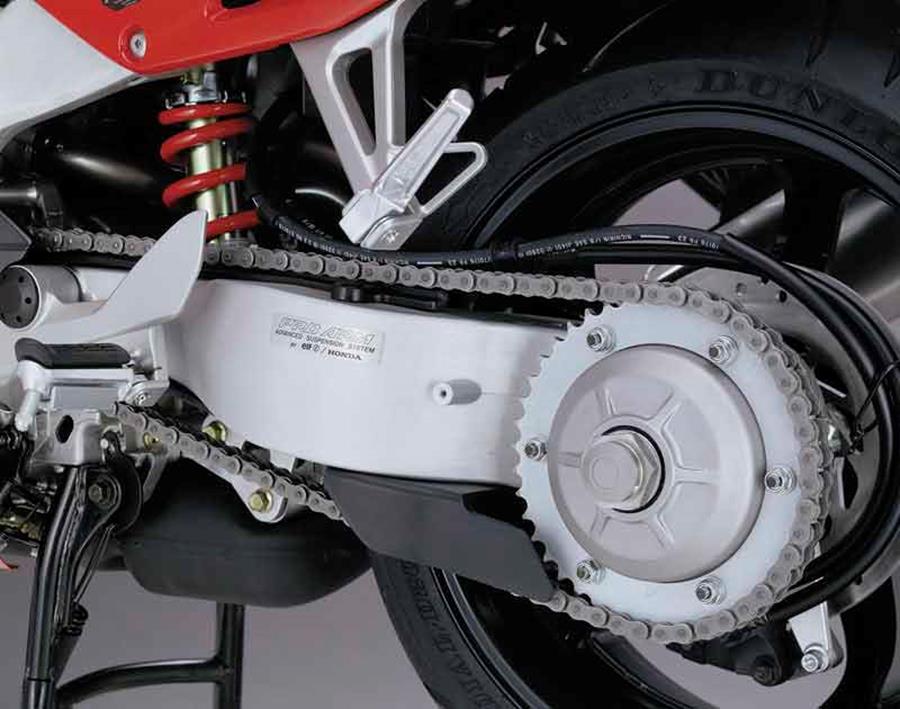 Honda VFR800i motorcycle review - swing arm and rear suspension