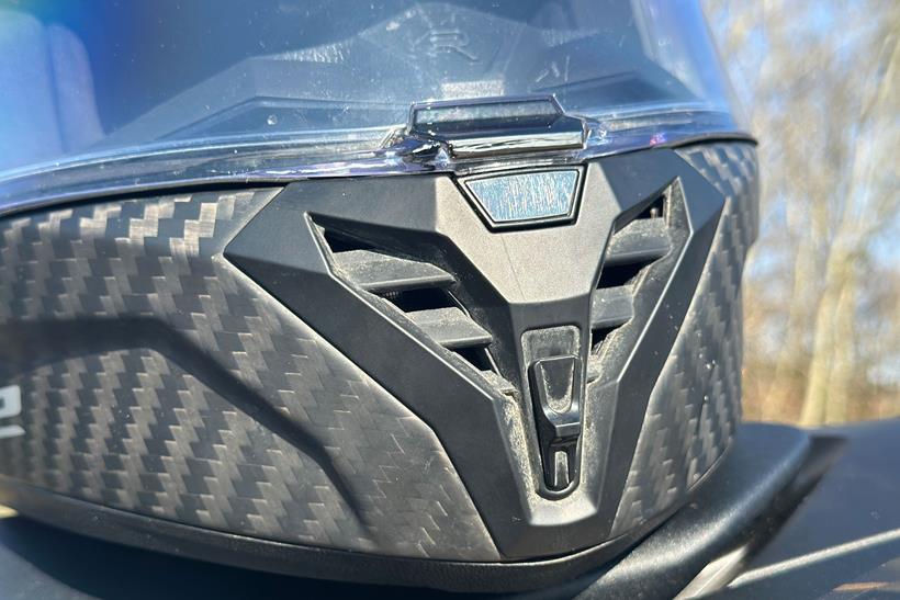 LS2 Carbon GP Aero chin vents