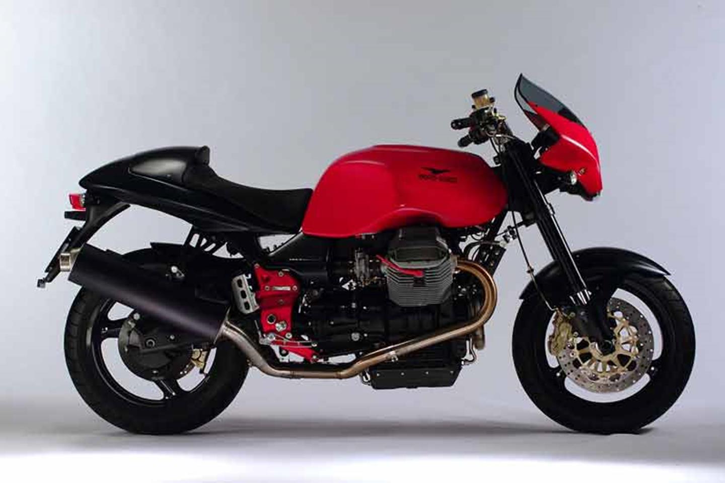 MOTO-GUZZI V11 (2001-2005) Review | Speed, Specs & Prices