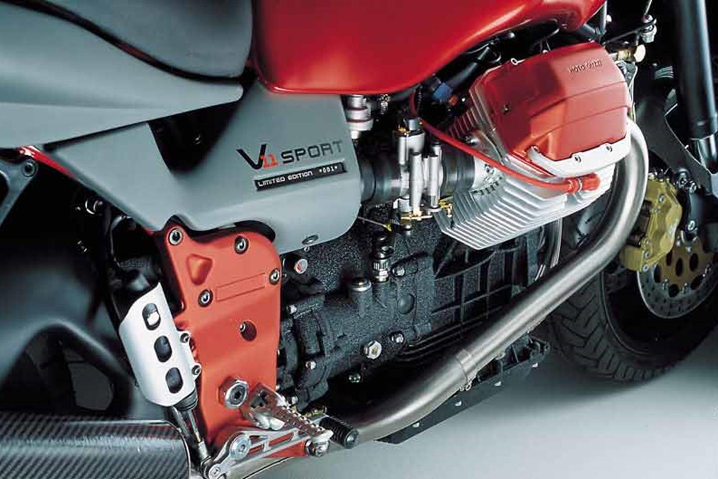 MOTO-GUZZI V11 (2001-2005) Review | Speed, Specs & Prices