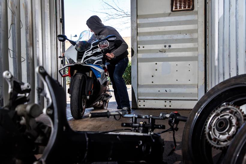 BMW S1000RR being stolen from container