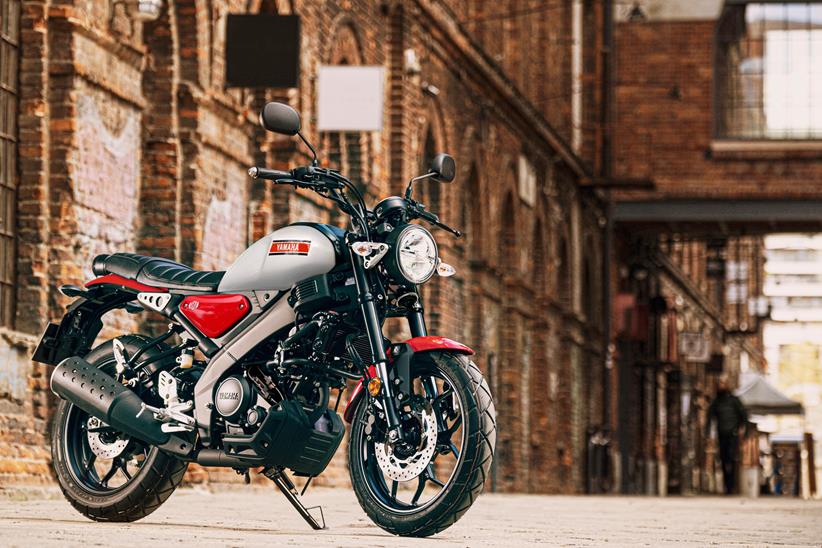 Yamaha XSR125 side view