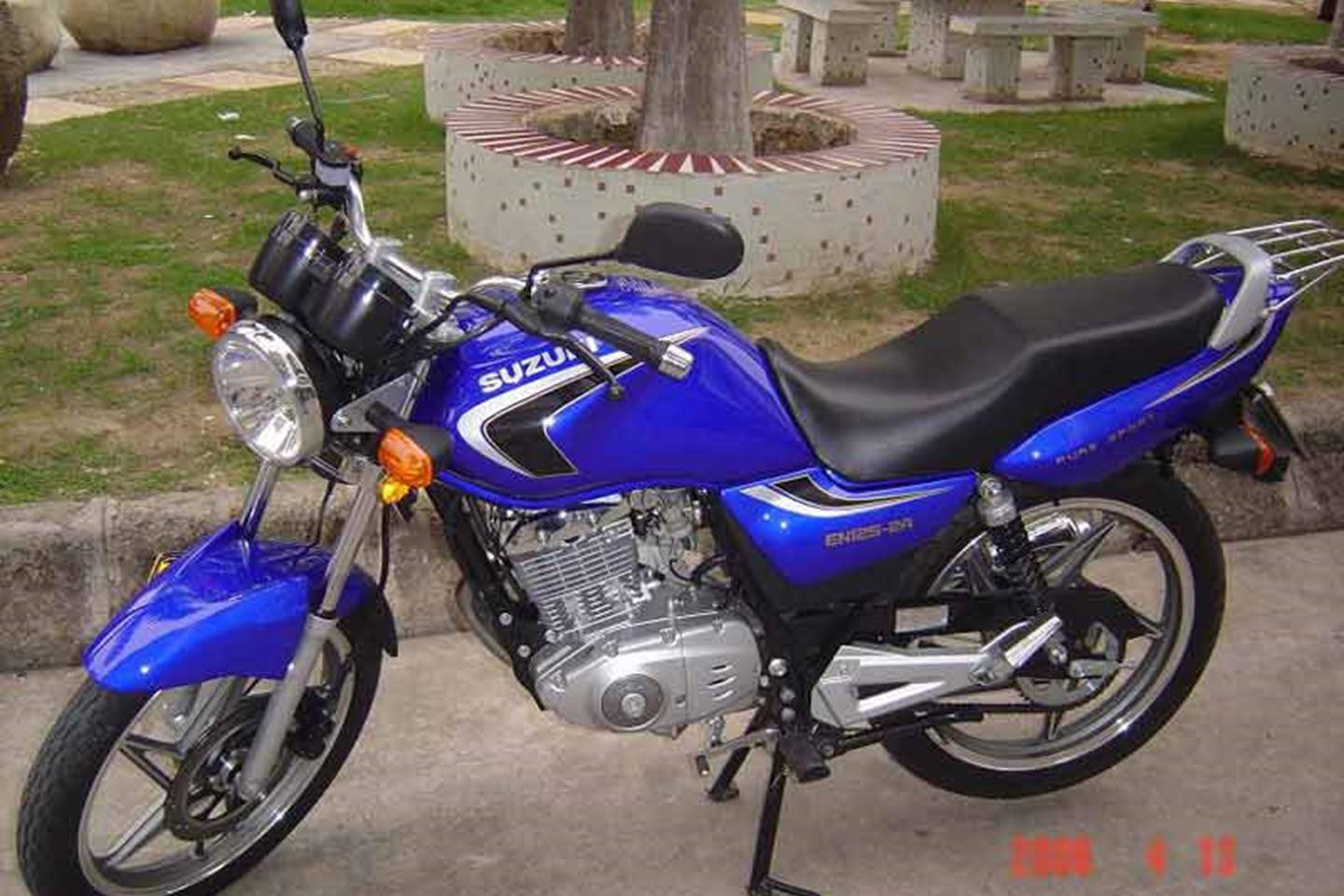 SUZUKI GS125 1982 2000 Review Speed Specs Prices