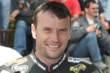 Bruce Anstey will be Relentless Suzukis road racer for 2008 once again